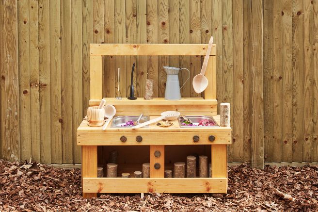 Forest Hill nursery mud kitchen