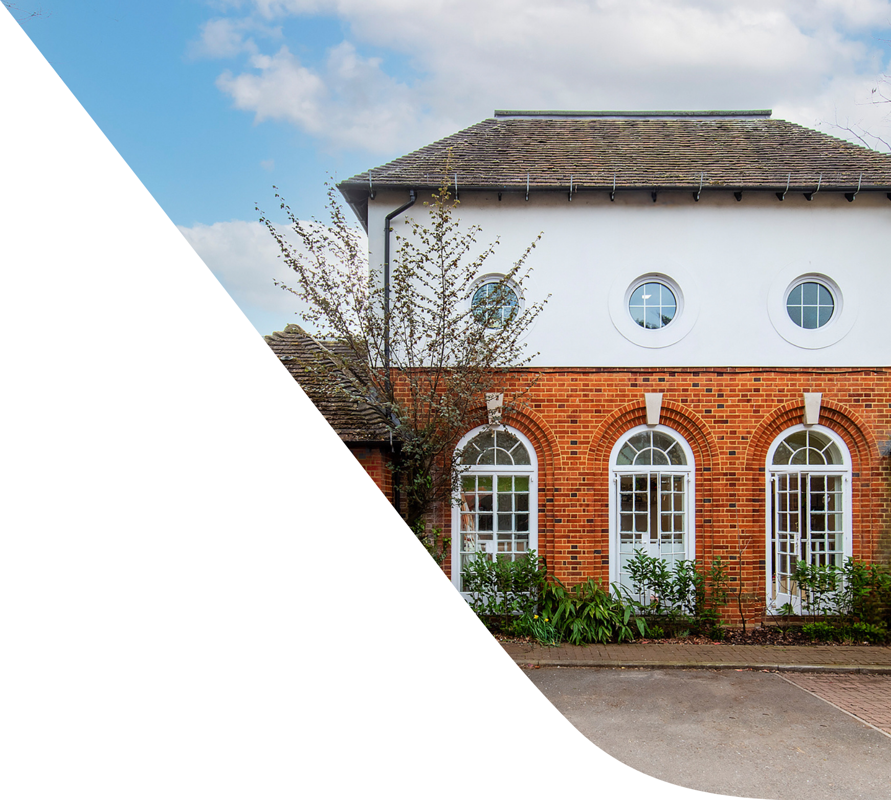 Cobham nursery building - N Family Club